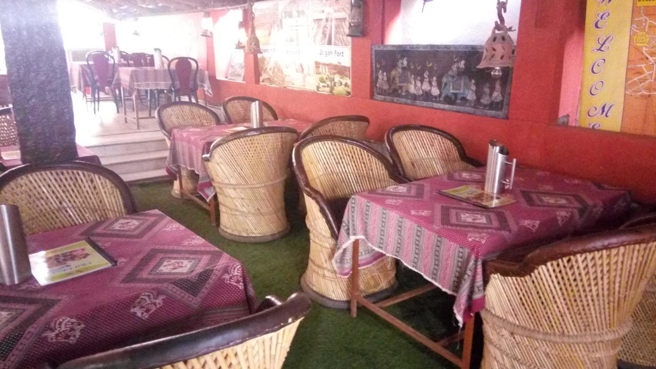Chit Chat Guest House Джайпур Екстериор снимка