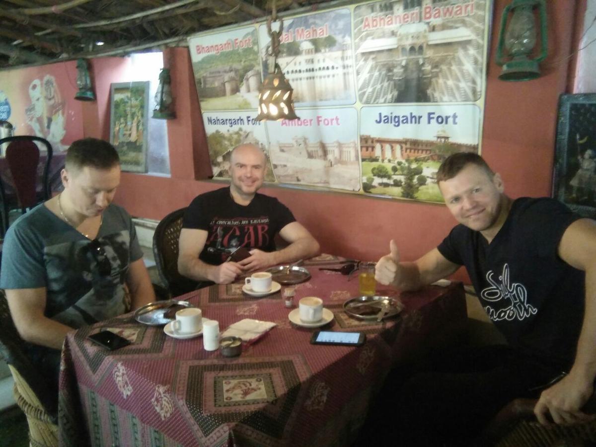 Chit Chat Guest House Джайпур Екстериор снимка