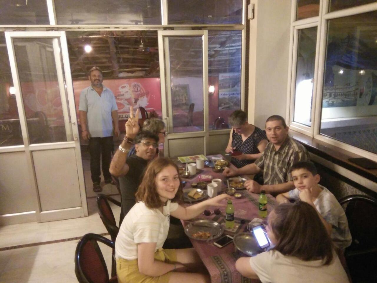Chit Chat Guest House Джайпур Екстериор снимка